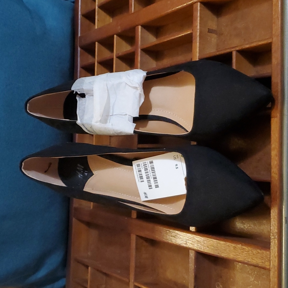 Black H&M heels NWT